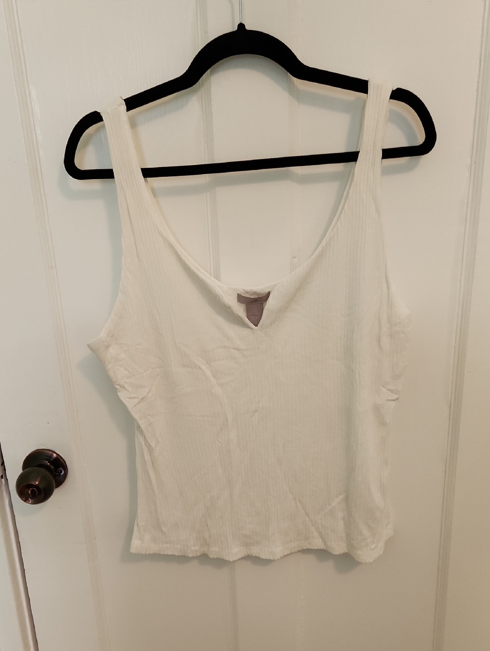 H&M White Ribbed V-Neck Tank